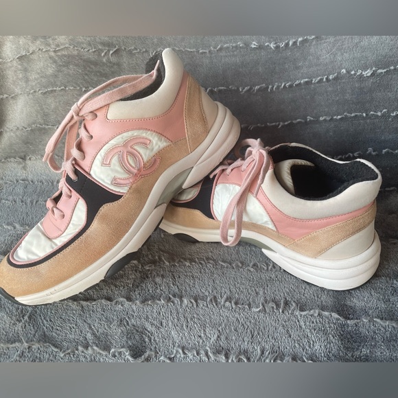 Women’s Chanel CC Logo Pink Sneakers sz 40 or US size 9.5 - Picture 4 of 13